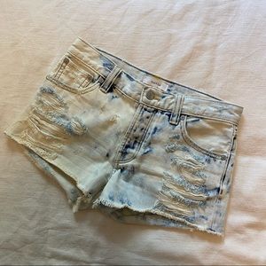|Aritzia| Talula Distressed Shorts, 24